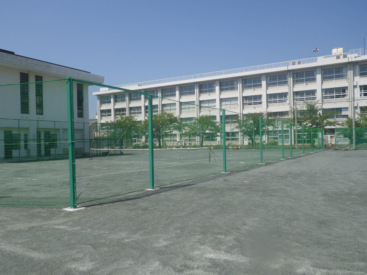 追浜中学校防球ネット設置工事